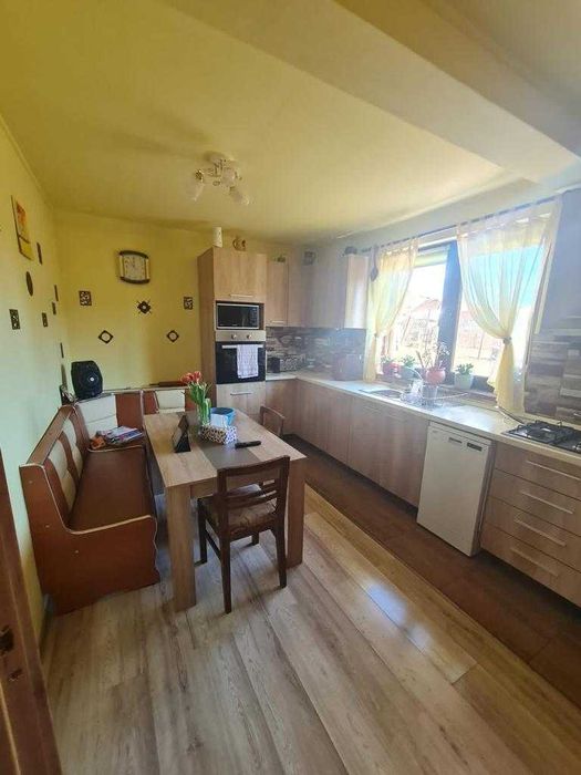 Duplex  mobilat si utilat ,de vanzare in  Sura Mare
