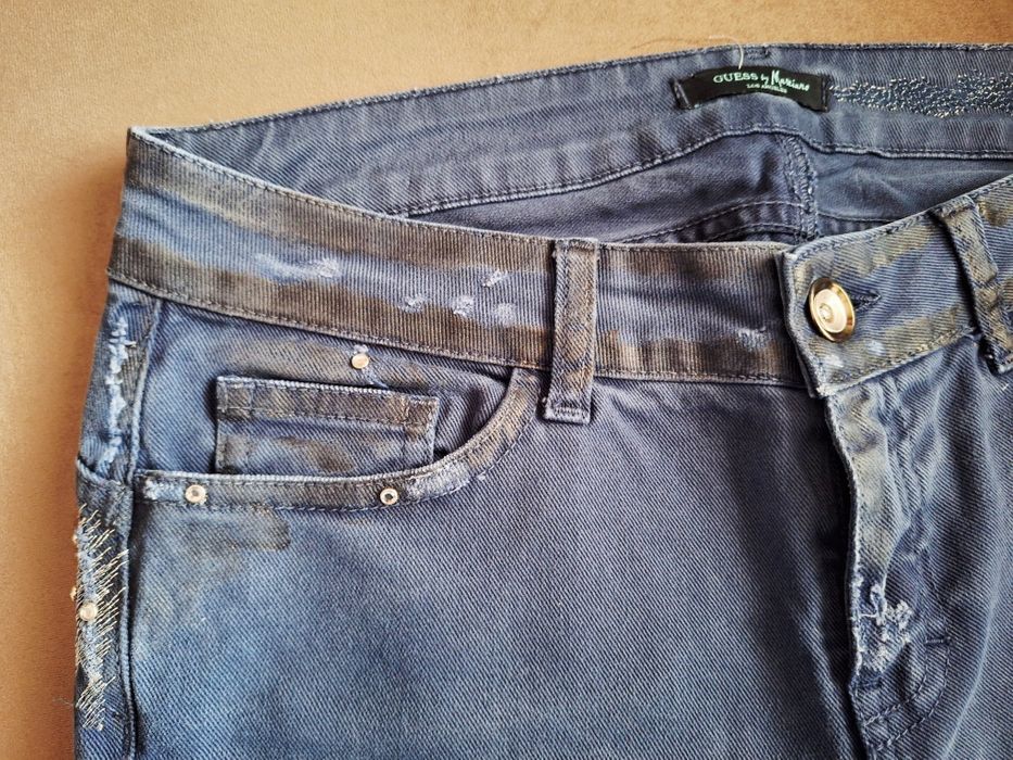 Guess нови дънки 29 размер