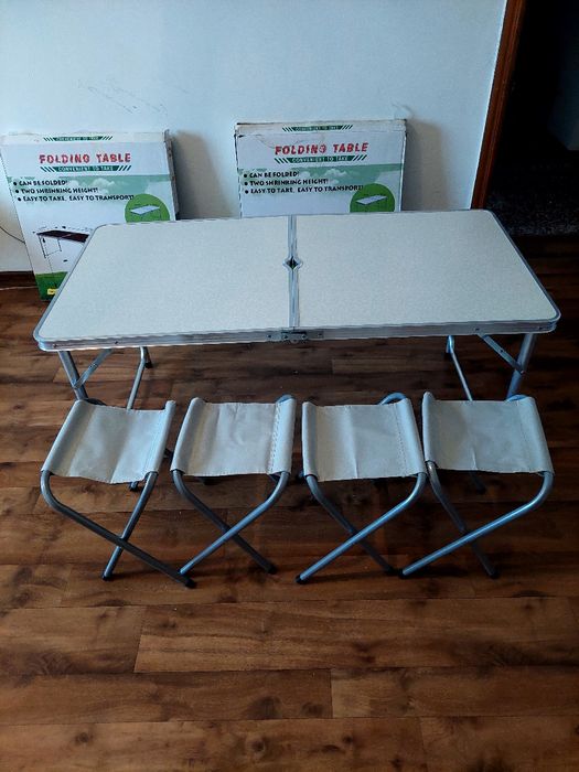 Продам стол со стульями в упаковке