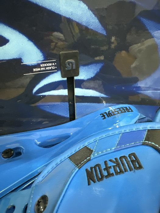 Продам  сноуборд с ботинками