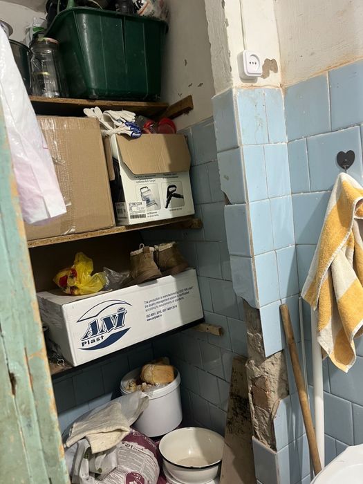 Продается комната в общяге Универмаг Гаухар