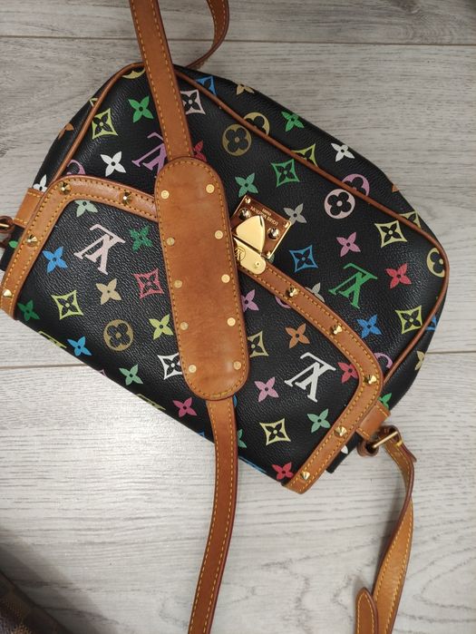 Genti Louis Vuitton