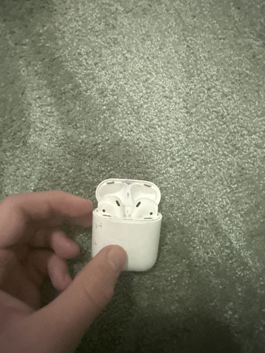 Airpods-uri casti