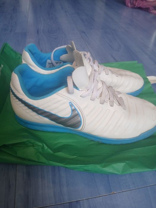 Продавам маратонки Nike.