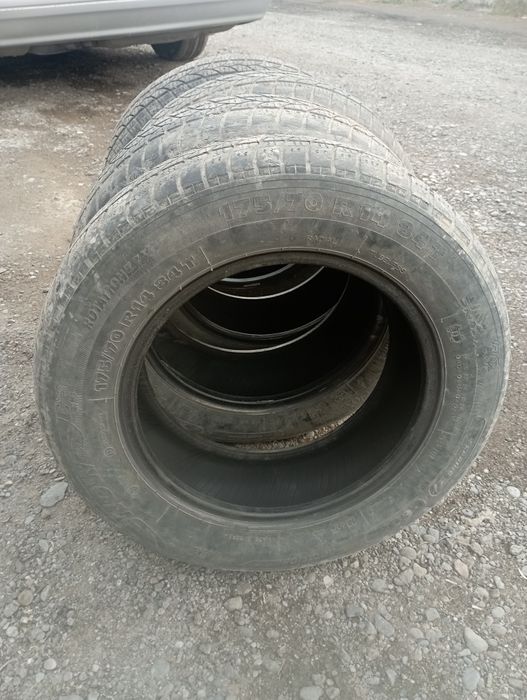 Покрышки зимние б/у