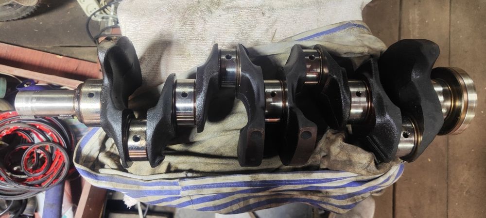 Запчасти на двигатель sr20