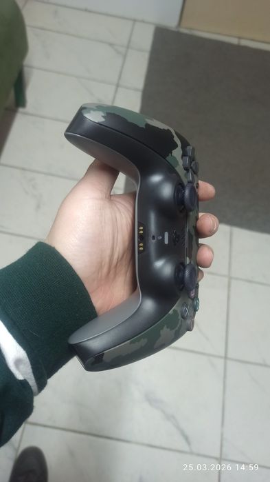 Продам джойстик для пс5 хороший оригинал