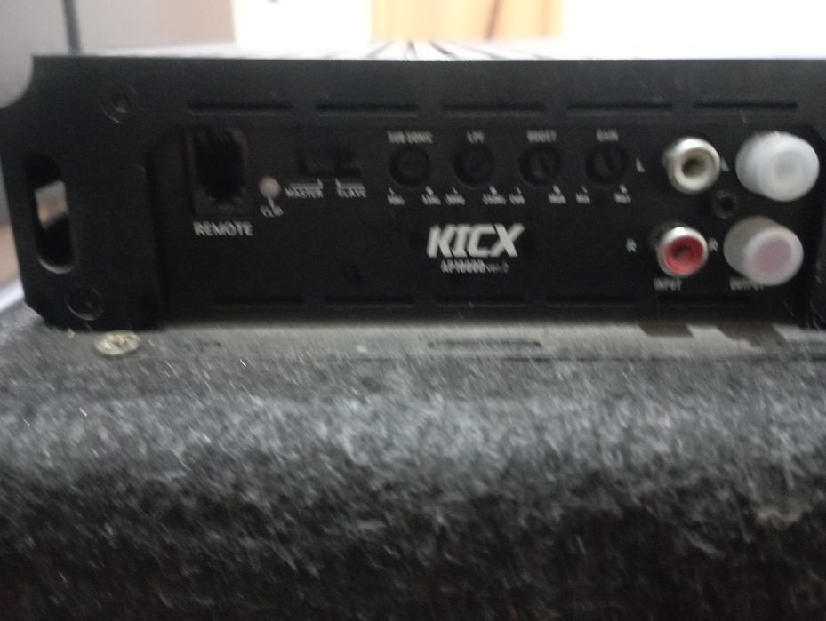 Продам саб с усилителем