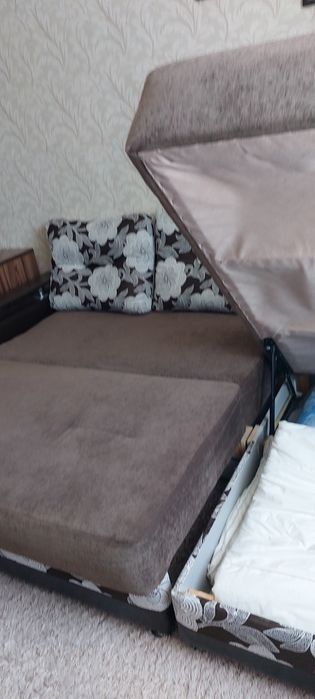 Продам диван с атаманкой. 75000 тенге