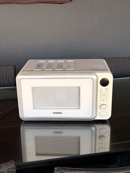 Cuptor cu microunde HAINNER