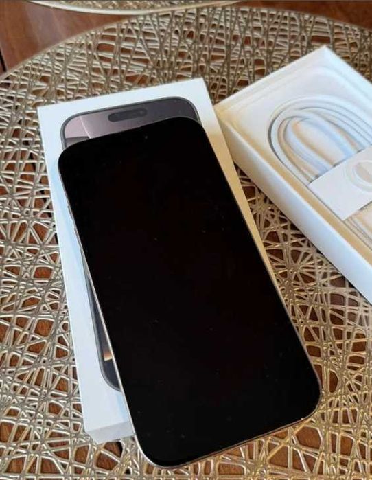 iPhone 16 Pro, 256 ГБ, SIM + eSIM
