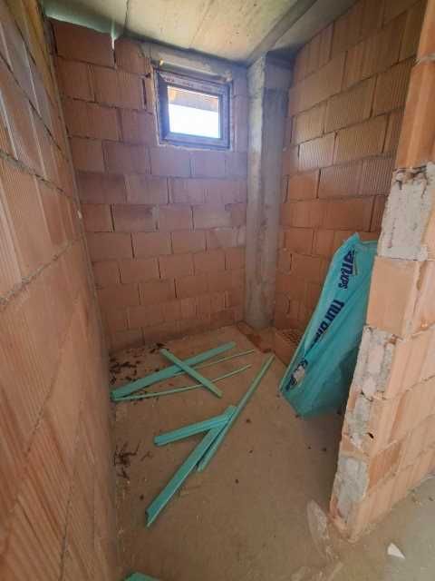 Две новопостроени къщи, 328 кв.м. , с. Стража