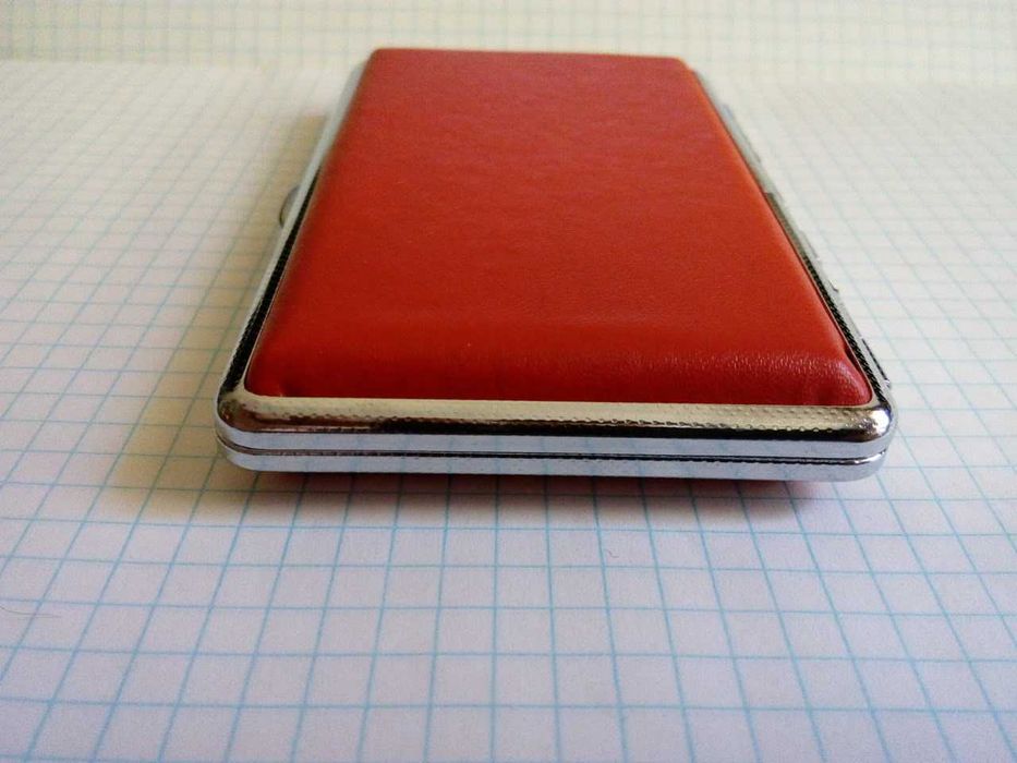 портсигары универсальные отделанные  кожей