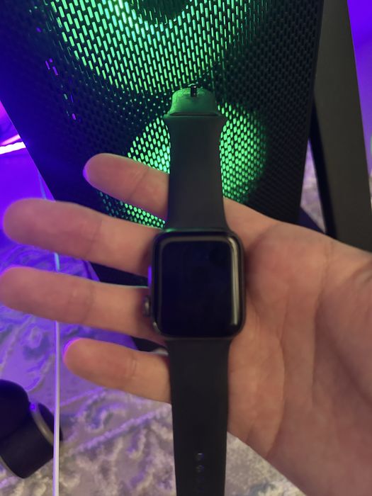 Apple watch se черный