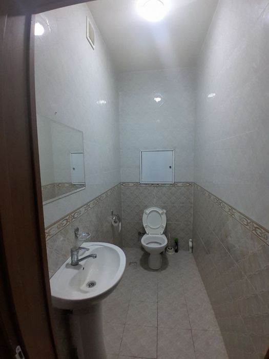 Қорасу 6 да уй сотилади