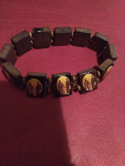 Гривни и колиета