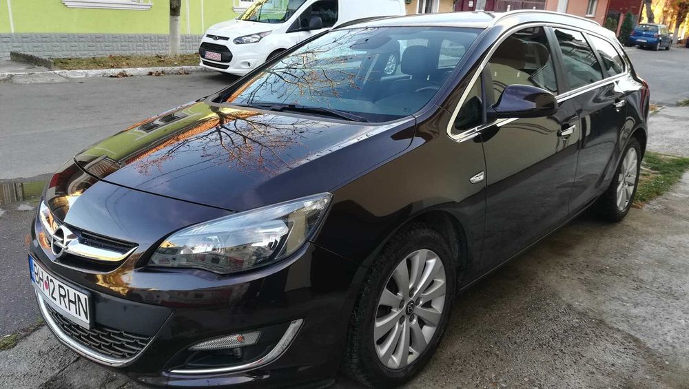 Opel Astra J Sport Tourer 2013 Diesel 1700 CC 110 CP 216000 km