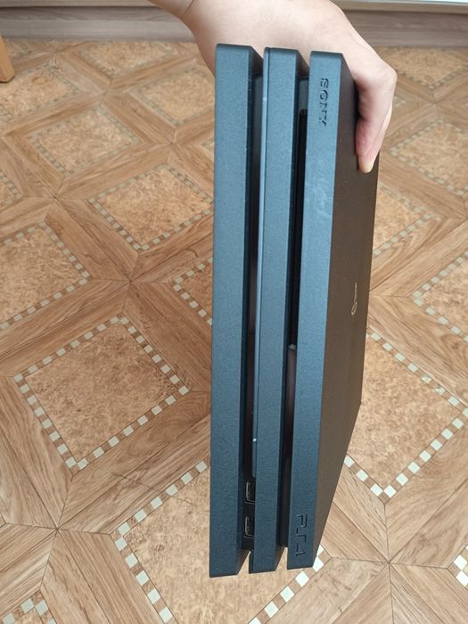 Playstation 4 pro 1tb