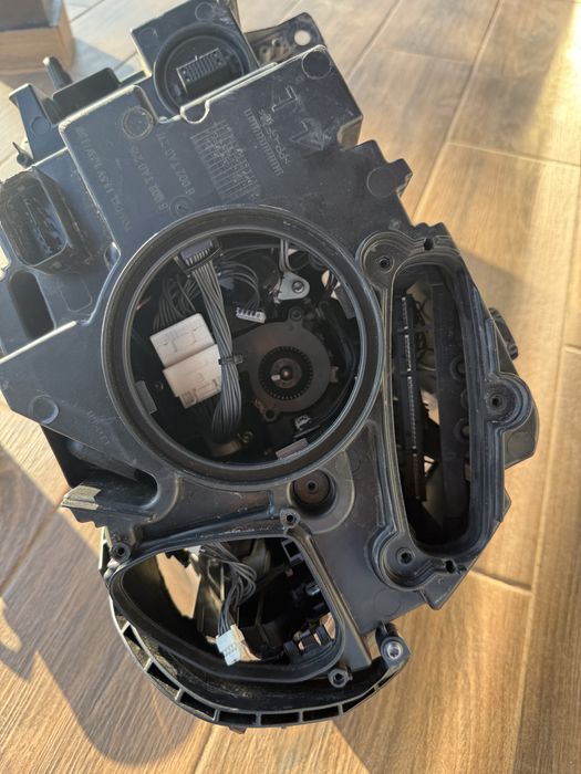Far bmw x5 f15 x6 f16 stanga model cu 4 calculatoare model TMS