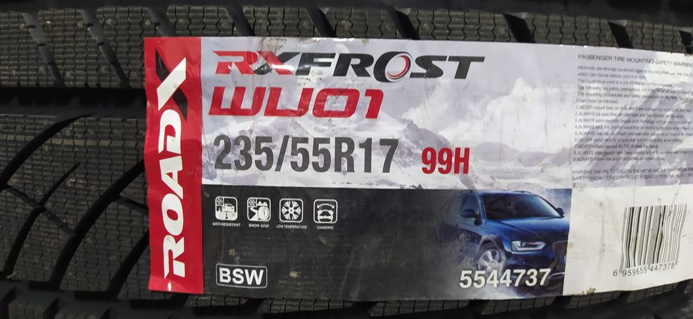 235/55R17 Roadx WU01
