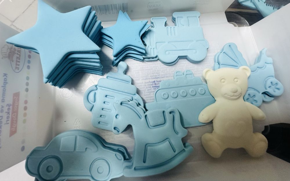 2000 шт готовых украшений из мастики