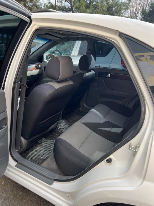 Ласетти 3поз  2010 йил  сотилади