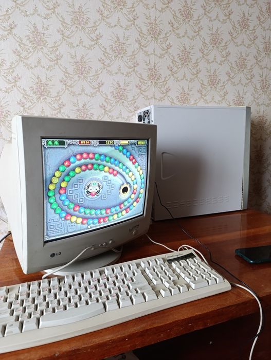 Компьютер LG колонки