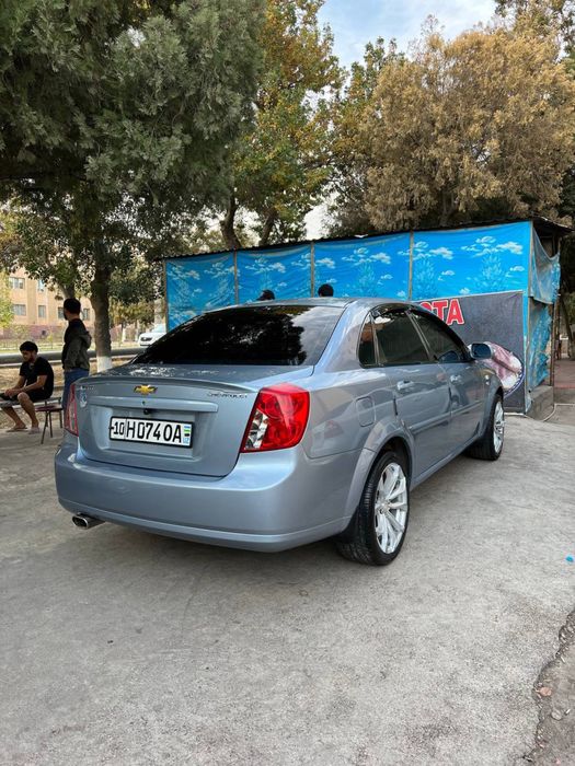 Lasetti 1.8 sotladi yli 2012 probegi 2400 yurgan