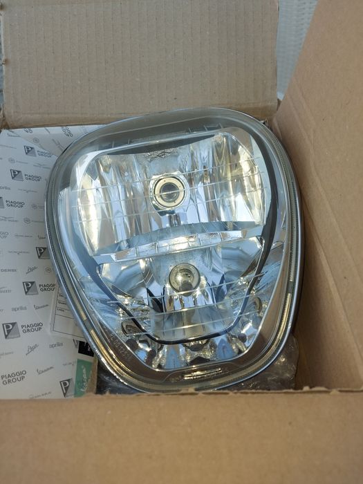 Фар за Piaggio Beverly