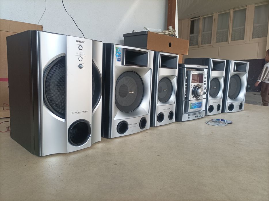 Sony 7800w muzikalni sentr sotiladi sastayanasi yaxshi hamma joyi ishl