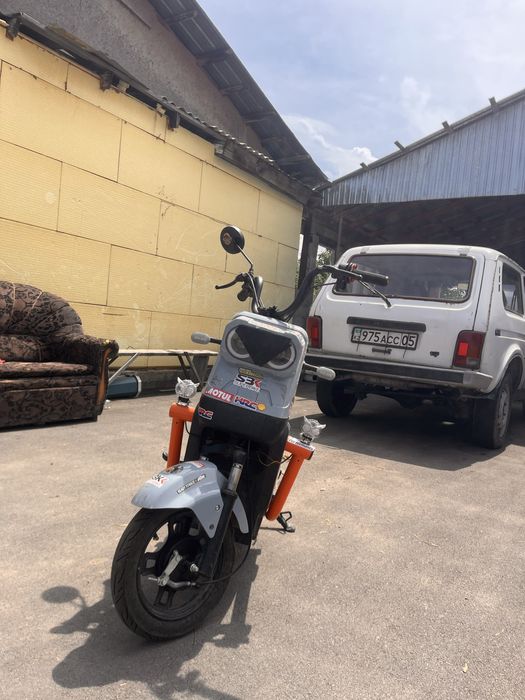 Электроскутер танк