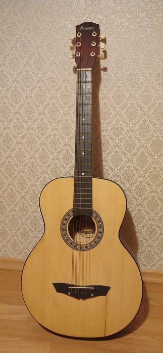 Продам обычную  гитару