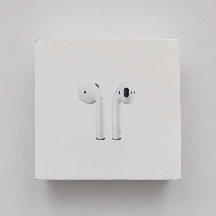 Apple AirPods 2 A2031 — оригинал | 2 наушника | Lightning