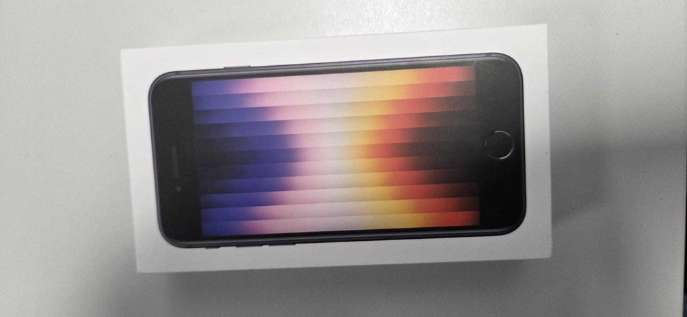 Vand Iphone SE 2022 3rd Generation NOU Desigilat