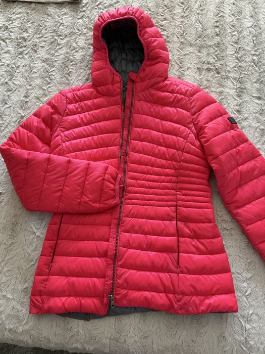 Ново яке,цена 40 евро.Размер XS.