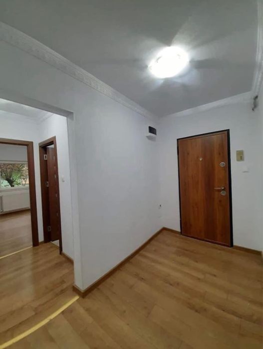 Apartament de inchiriat ,3 camere ,Girocului ,Parter