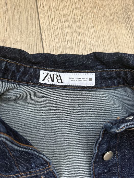 Тъмносиньо дънково яке ZARA