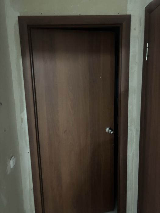 Продам межкомнатные двери