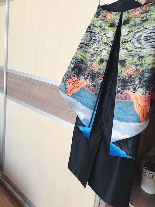 Вечернее платье от Камиллы Курбани