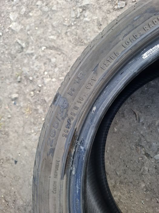 Vand 2 anvelope 265 35 18 continental de vara bune