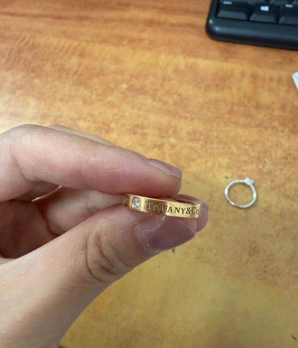 Кольцо Tiffany & Co с бриллиантом