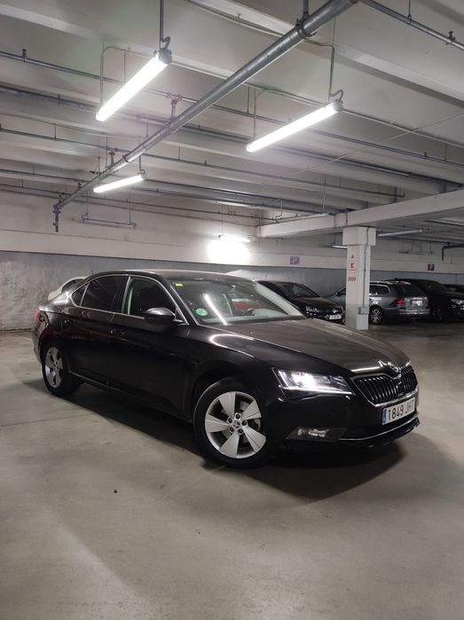 SKODA Superb 2019 — imagine 5