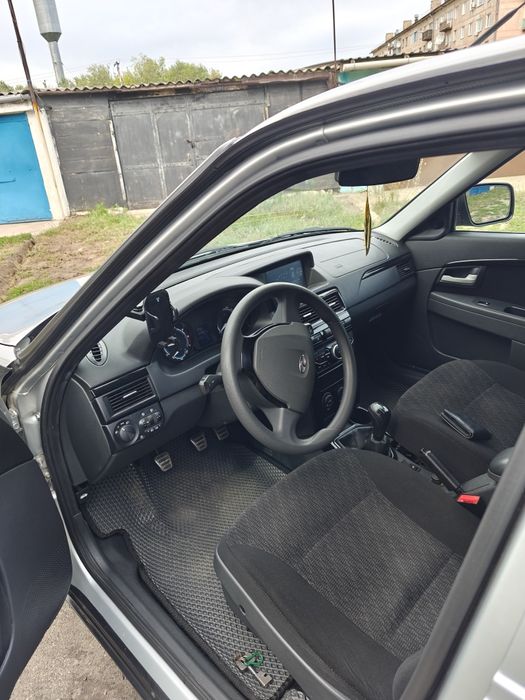 Продам приору 2 в отличном состоянии