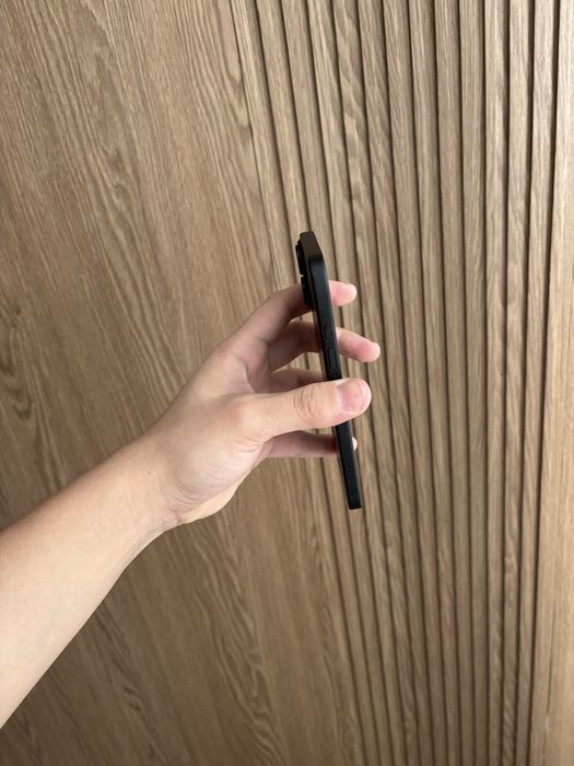 Срочно Iphone 16