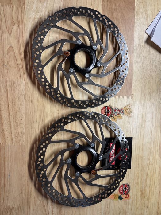 set frane mtb 4 pistoane shimano mt520