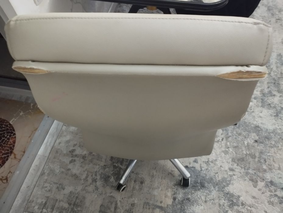 компютерный стул.1 колеса надо сварит