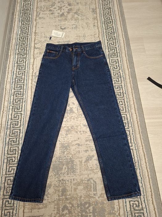 Продам джинсы новое