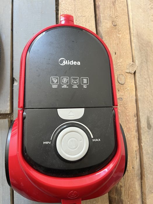 Пылесос Midea продам