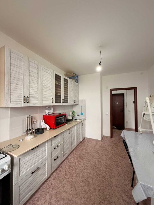 продается 1 ком квартира район Бирлик