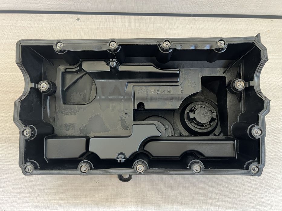 Капак цилиндрова глава 03G 103 469G. 2.0TDi BMM/BMP 1.9TDi BLS